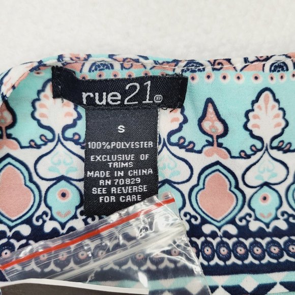 NWT Rue 21 Top Small Novelty Print Multicolor Elephant Gold Zip Boho Teacher - Picture 8 of 9